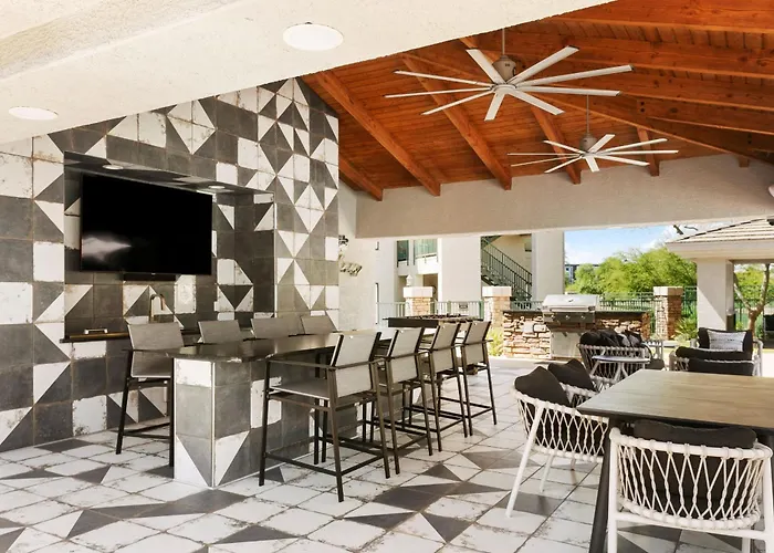 Cozysuites Oasis At Kierland Commons Apartment